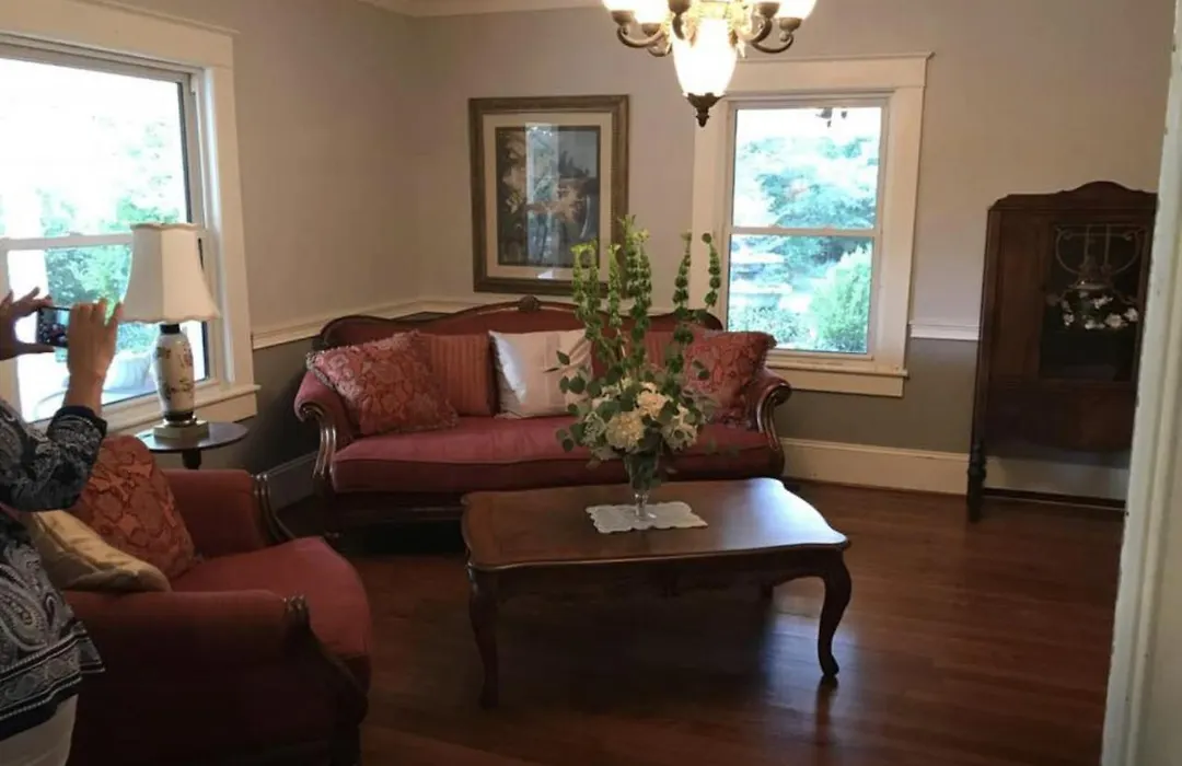 The Groome Inn-1