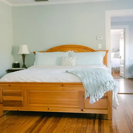 The Groome Inn-3